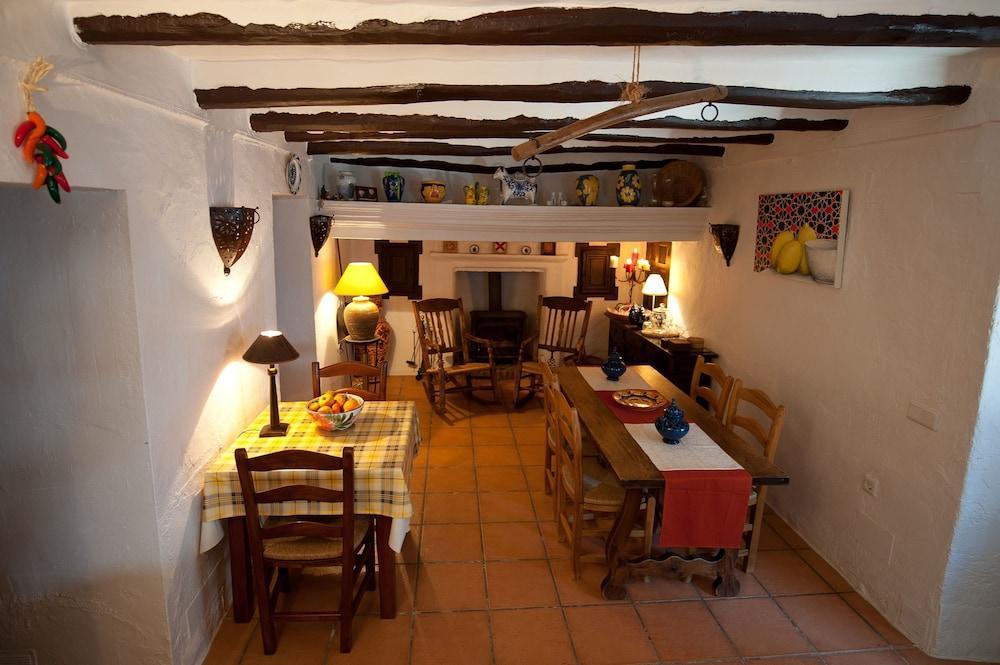 Cortijo La Haza Bed & Breakfast Iznájar Exterior photo
