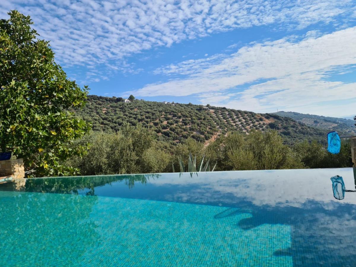 Cortijo La Haza Bed & Breakfast Iznájar Exterior photo