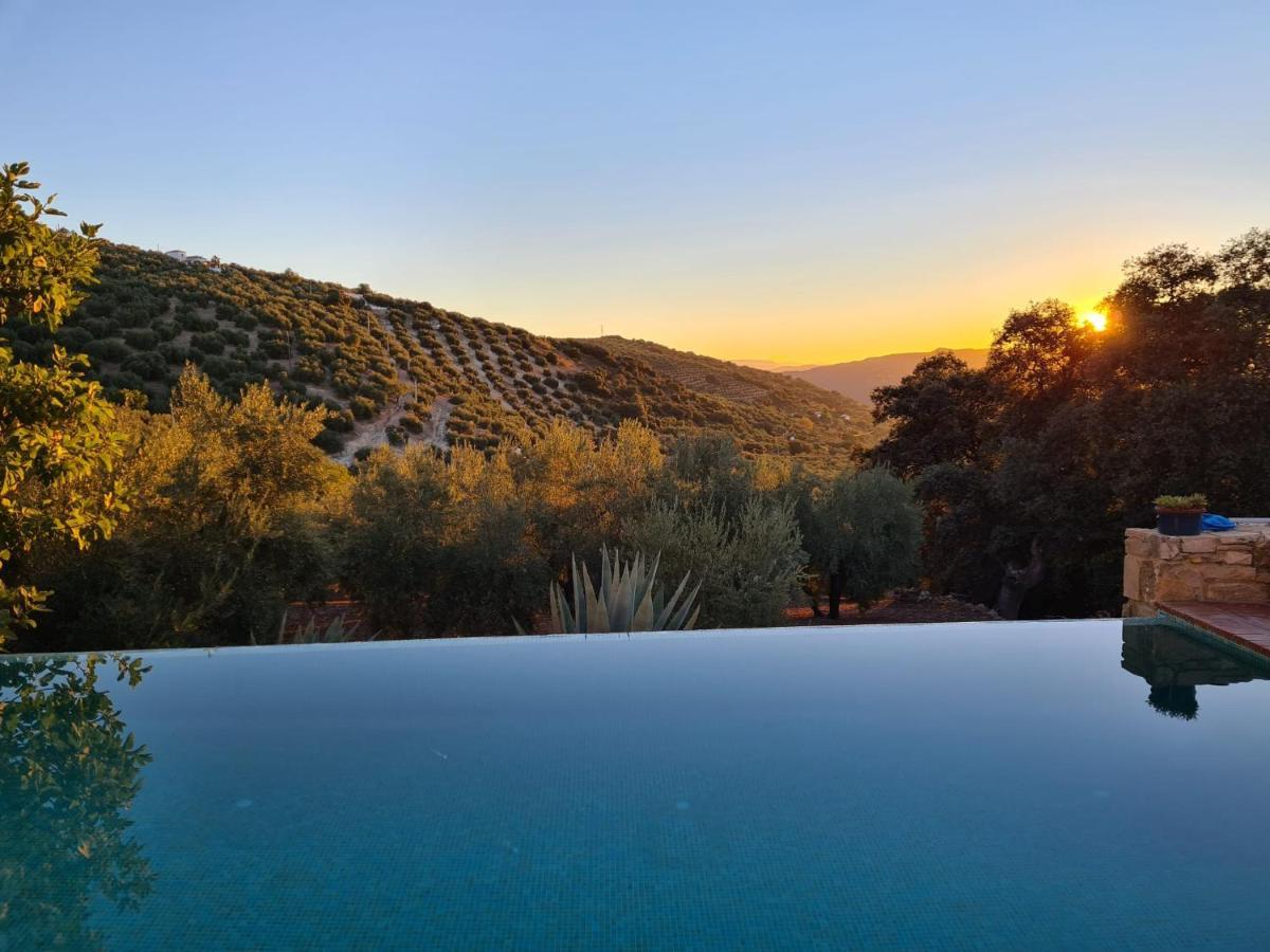 Cortijo La Haza Bed & Breakfast Iznájar Exterior photo