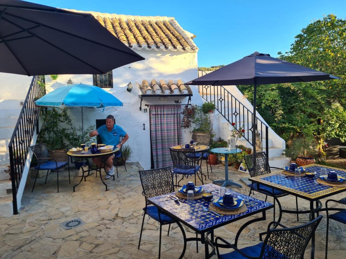 Cortijo La Haza Bed & Breakfast Iznájar Exterior photo