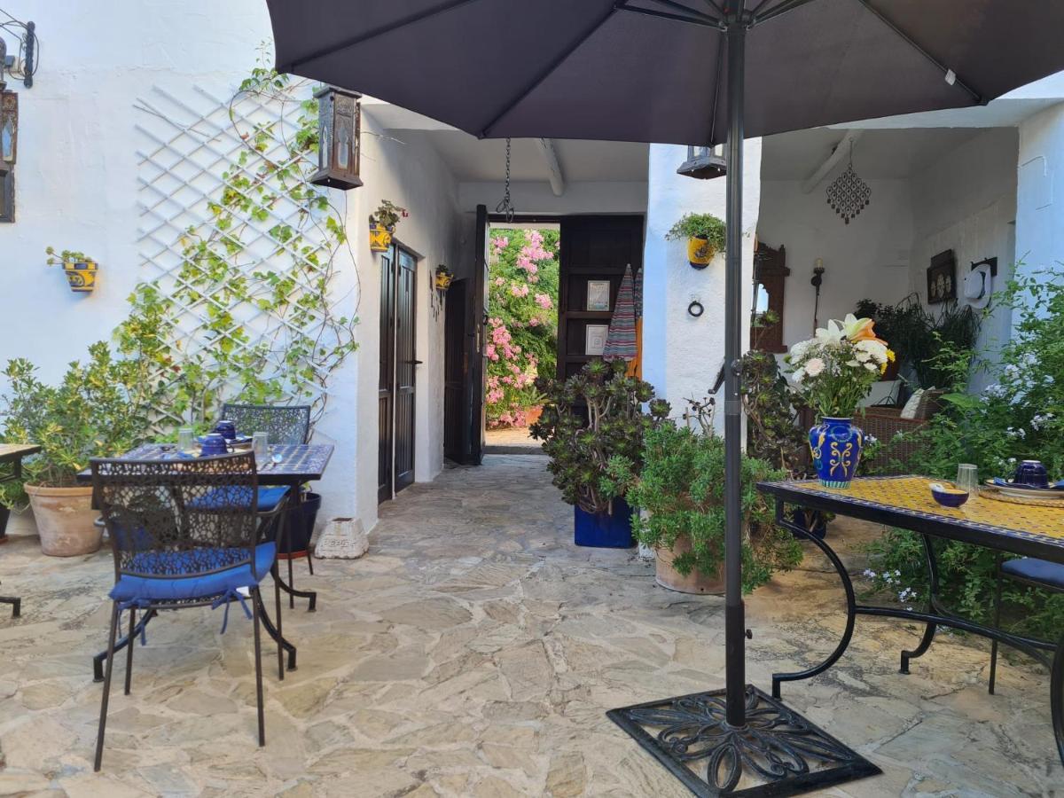 Cortijo La Haza Bed & Breakfast Iznájar Exterior photo