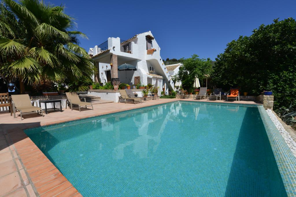 Cortijo La Haza Bed & Breakfast Iznájar Exterior photo
