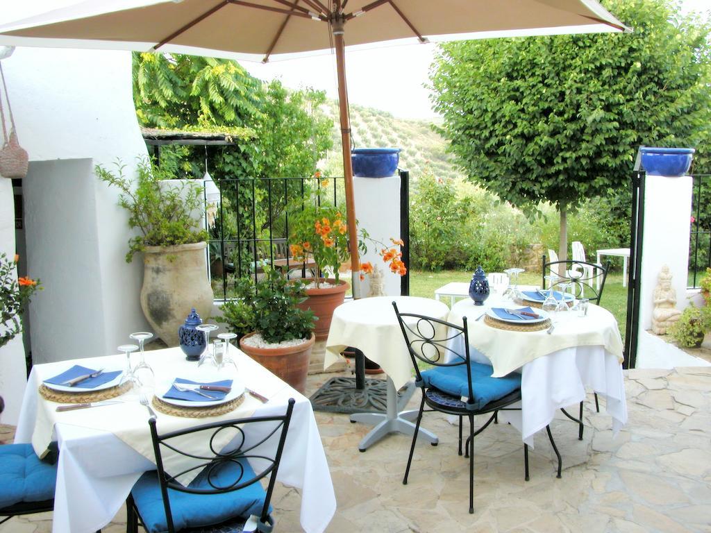 Cortijo La Haza Bed & Breakfast Iznájar Exterior photo