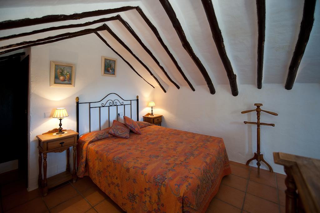Cortijo La Haza Bed & Breakfast Iznájar Room photo