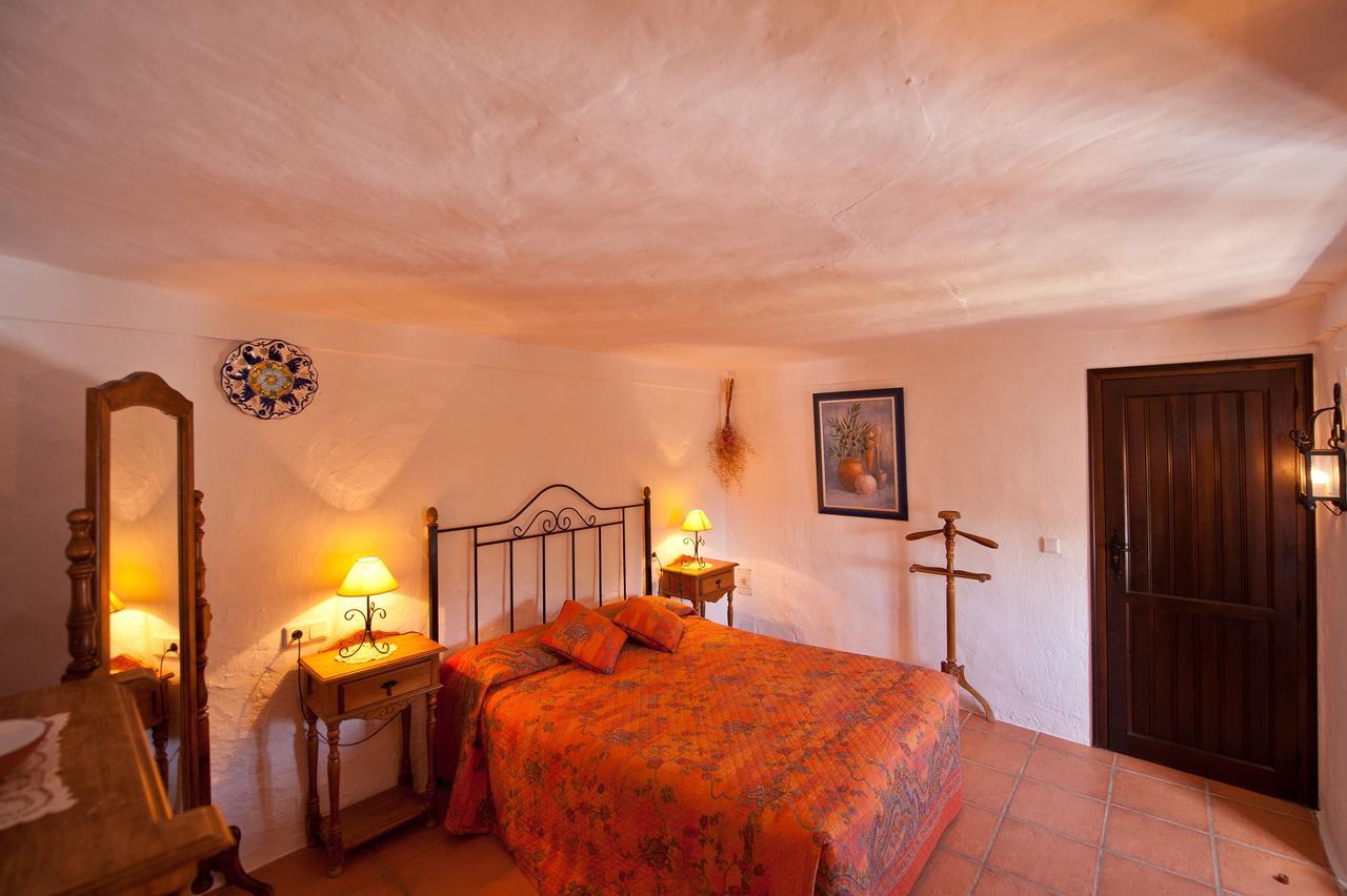 Cortijo La Haza Bed & Breakfast Iznájar Exterior photo